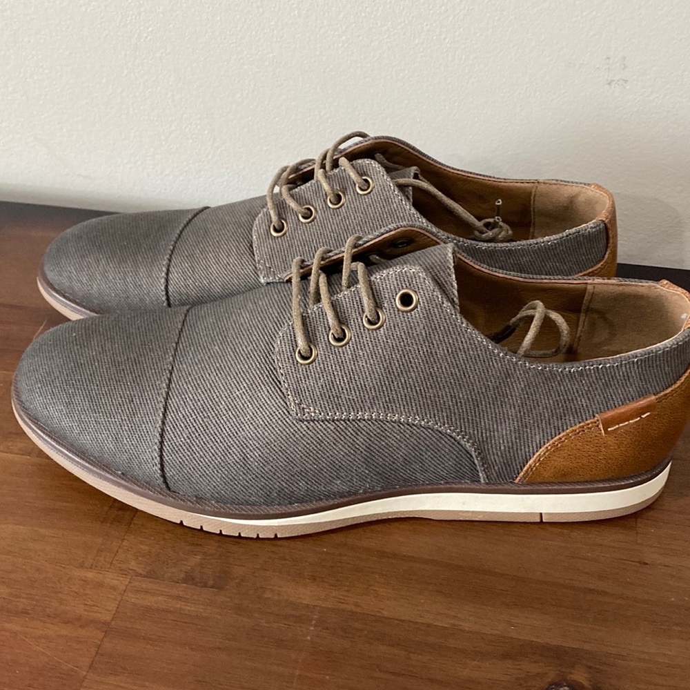 R2 Harvey greige (grey/beige) canvas oxfords - men’s 8M